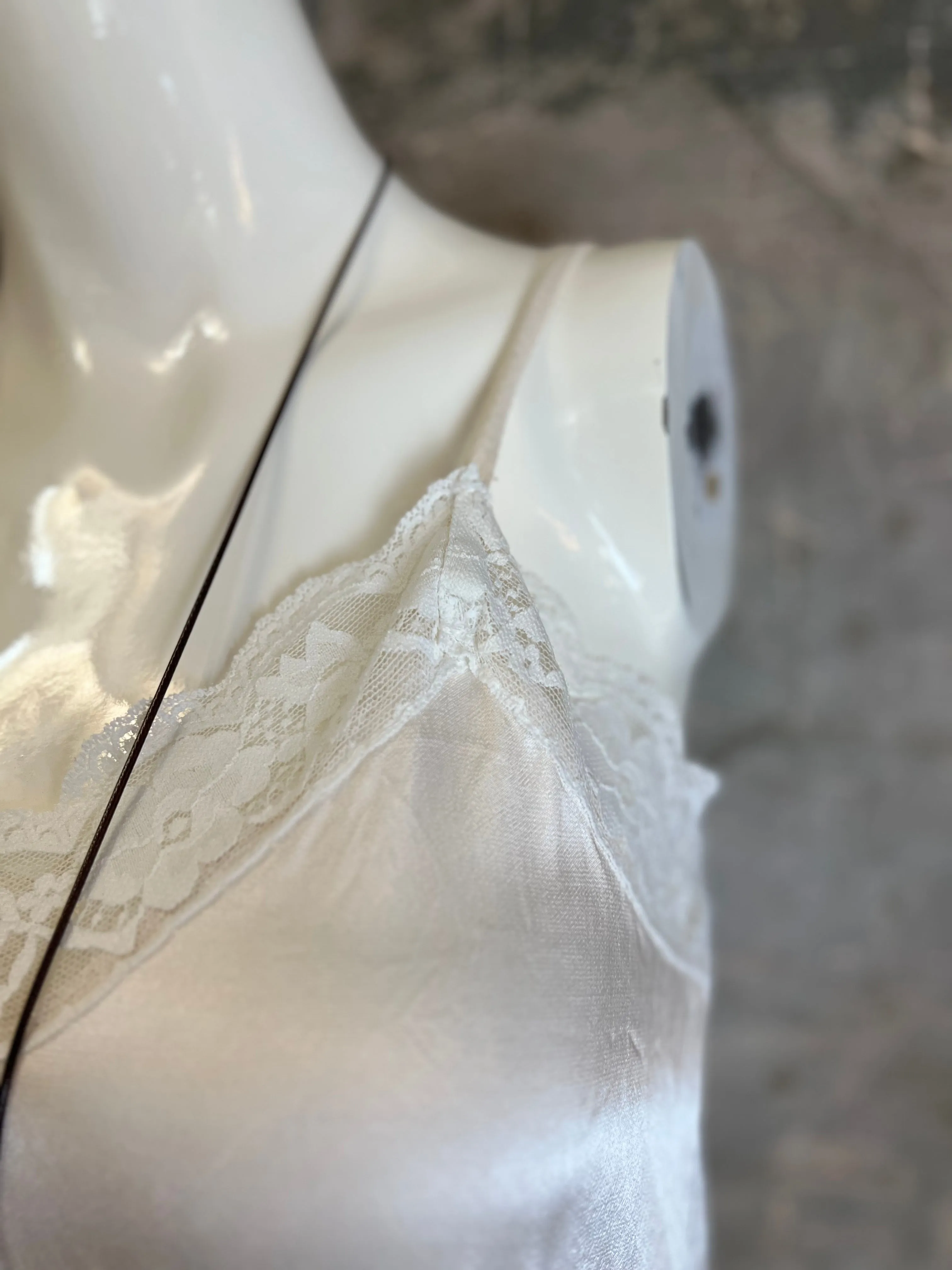811173CY Satin Luna Tank w/Lace-Ivory
