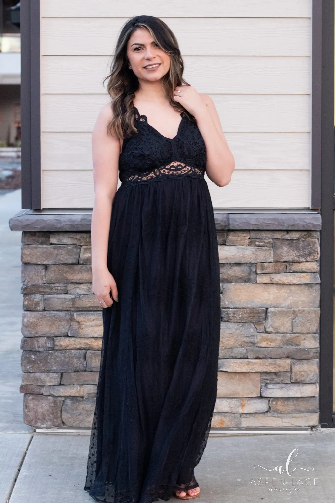 Aurora Lace Maxi Dress (Black)