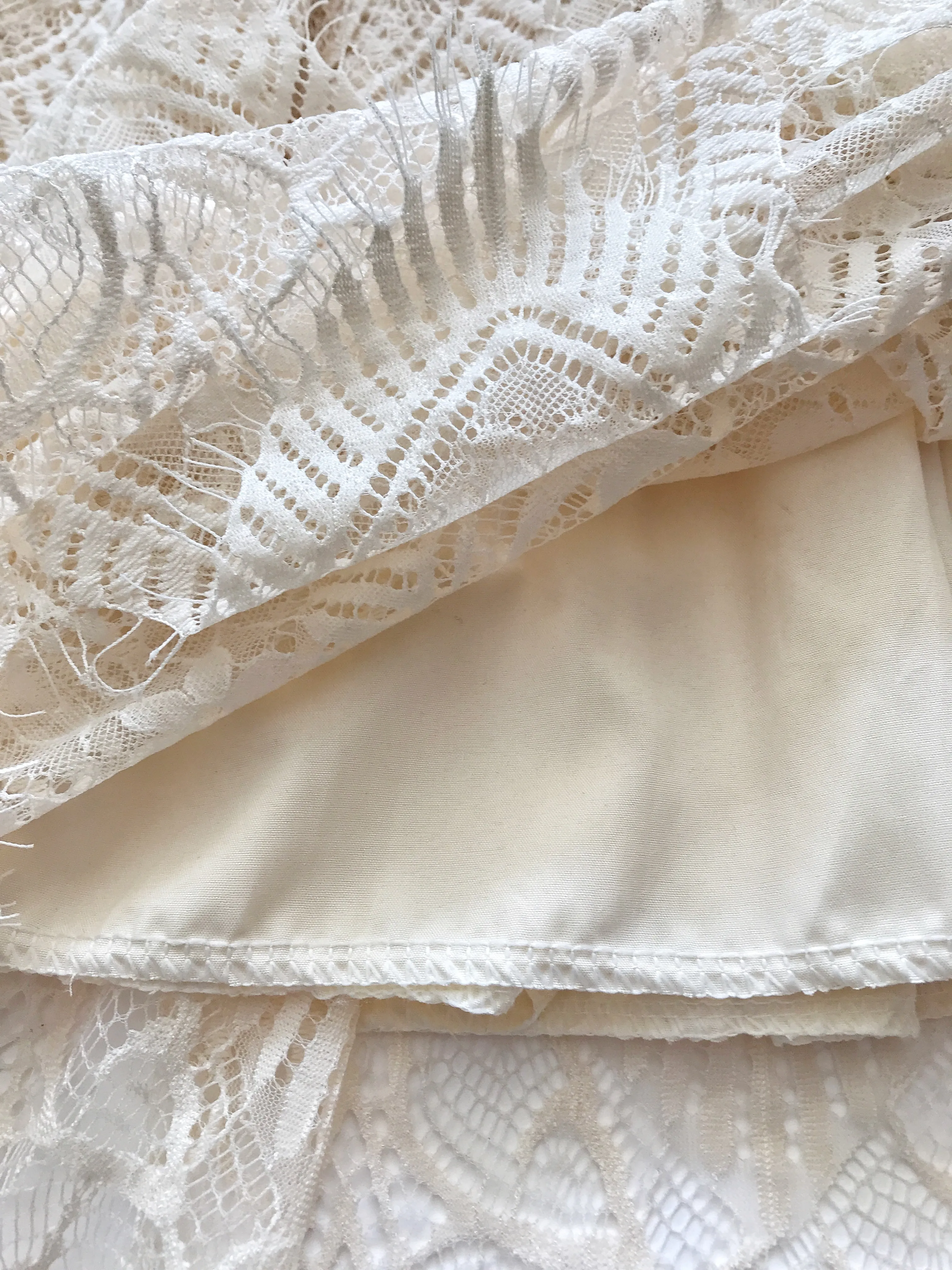 Lace design skirt